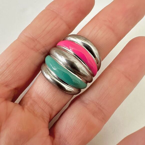 Silver tone pink and green ring - Picture 1 of 8